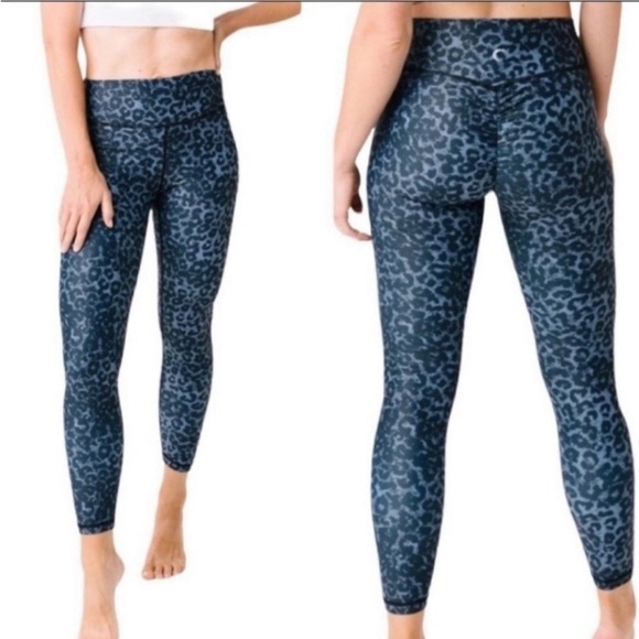 Zyia Active Blue‎ Black Leopard Print Booty Scrunch Legging Size 14-16 Women’s - Picture 1 of 6